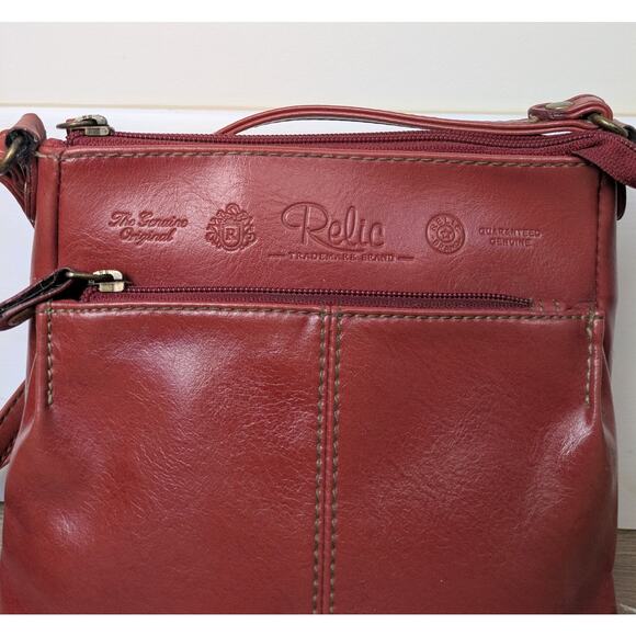 Relic Faux Leather Crossbody Bag Red Small Zip Top Adjustable Strap Minimalist - Picture 2 of 13